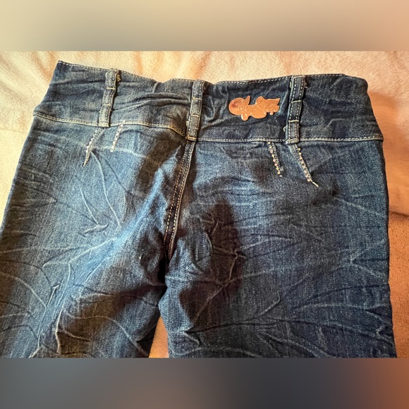 90’s skinny jeans with no back pockets - Picture 3 of 3